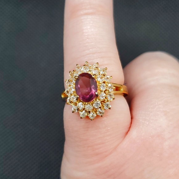 Jewelry - Vintage rhinestone ring